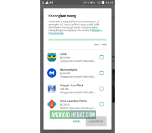 Mengatasi Tidak Cukup Ruang pada Perangkat di Play Store